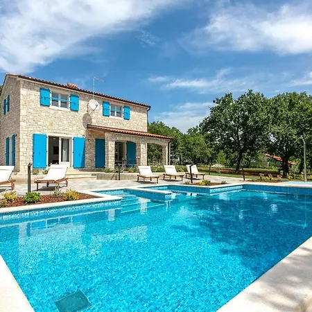 Holiday home Irena Funtana