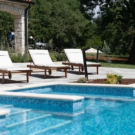 Holiday home Irena Funtana *