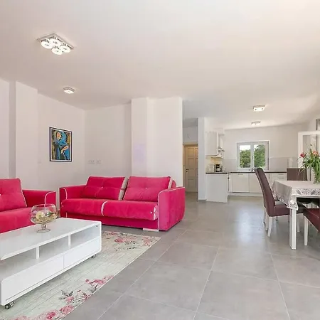 Irena Funtana Holiday home